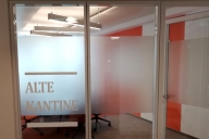 Glasdekorfolie als Sichtschutz in Büroräumen